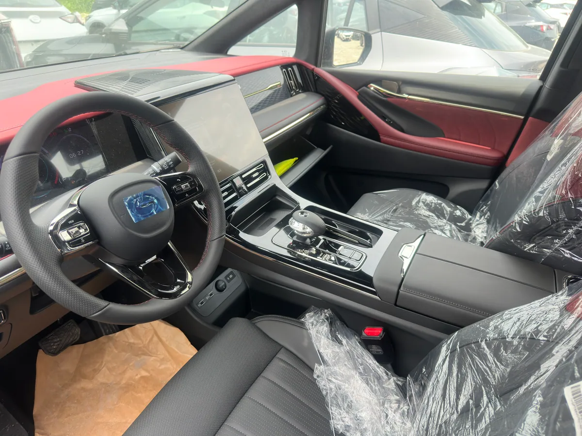 GAC Trumpchi M8 — vue 3