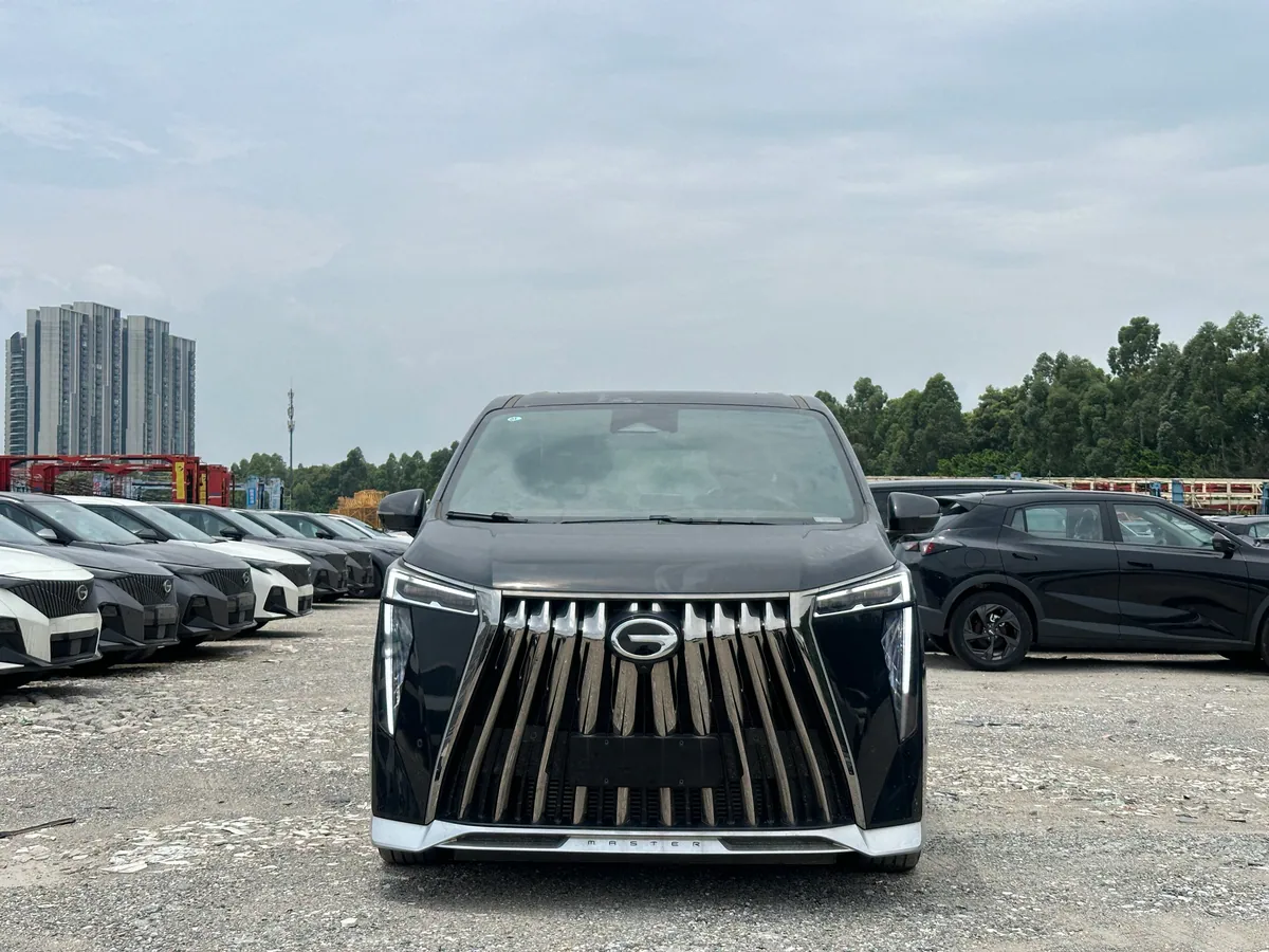 GAC Trumpchi M8 — vue 4