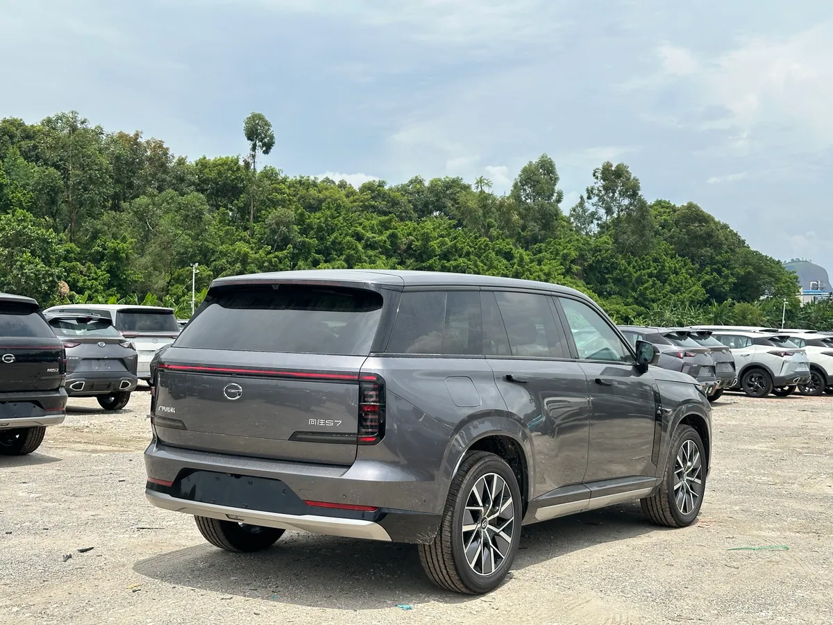 GAC Trumpchi Xiangwang S7 — vue 3